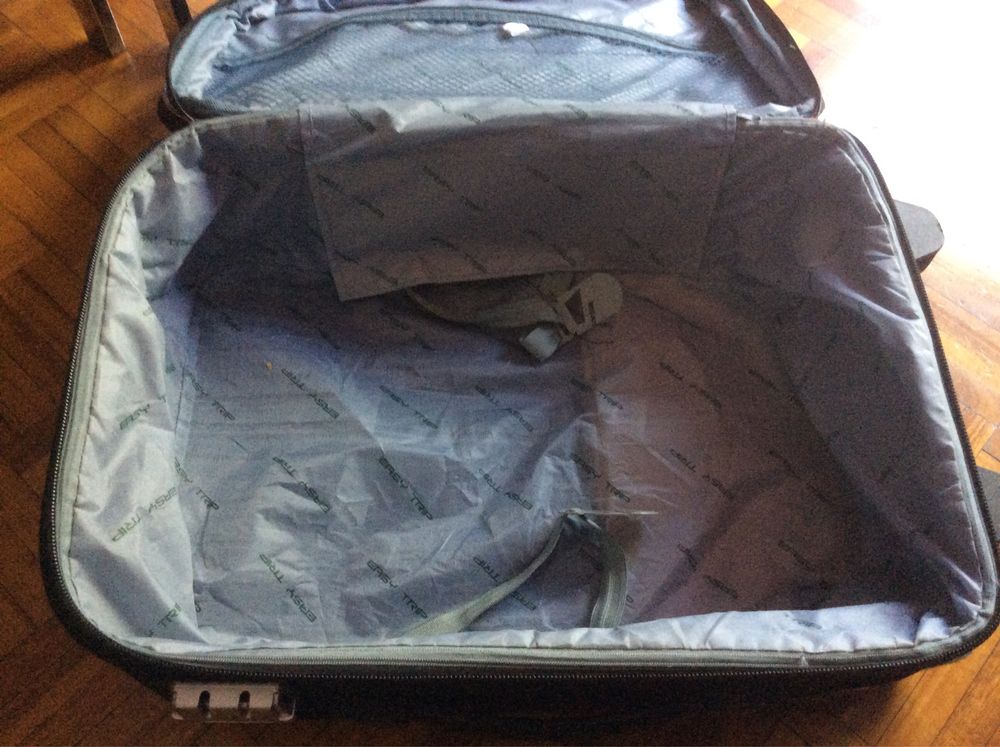 Vendo mala de viagem troley em bom estado