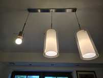 lampa  3x60W max, E27 wisząca, brak 1 klosza