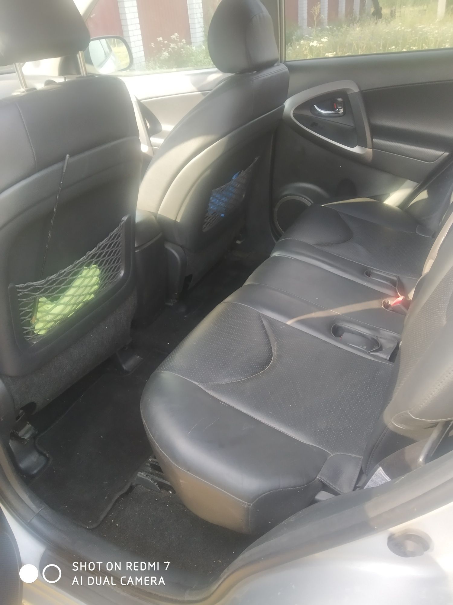 продам тойота RAV 4