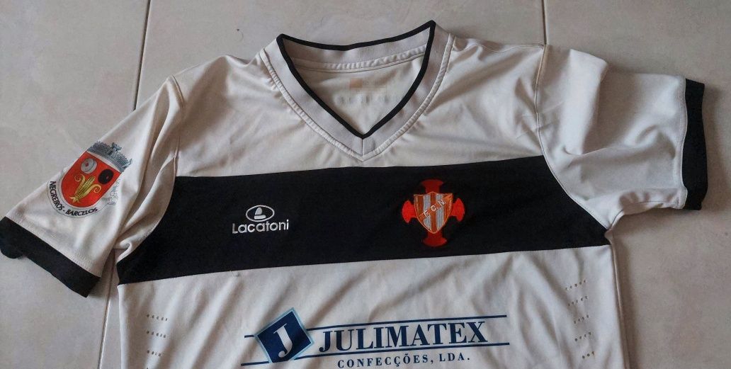 Camisola oficial e de jogo do F C Negreiros