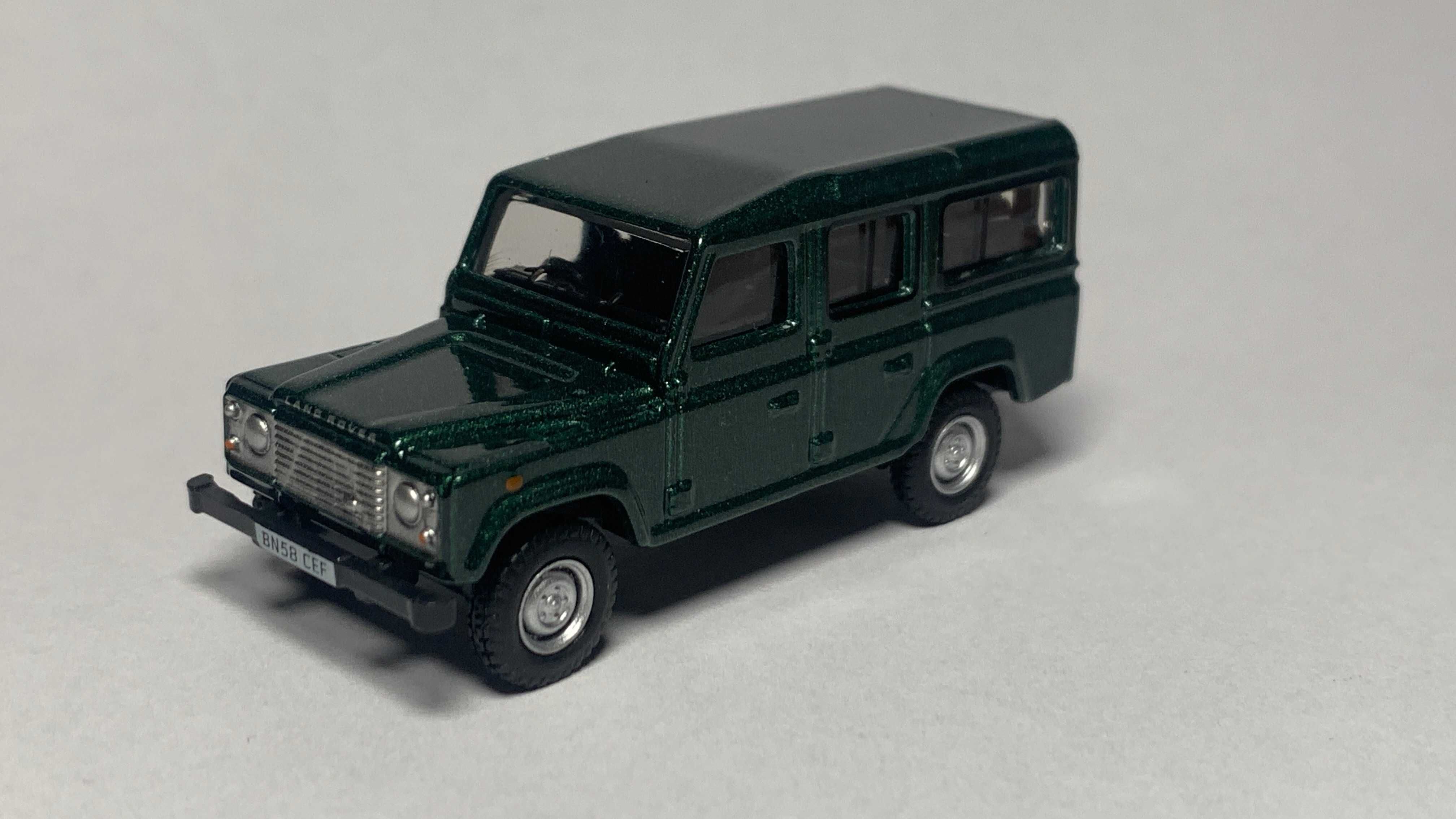 Land Rover Defender Model Kolekcjonerski 1:76