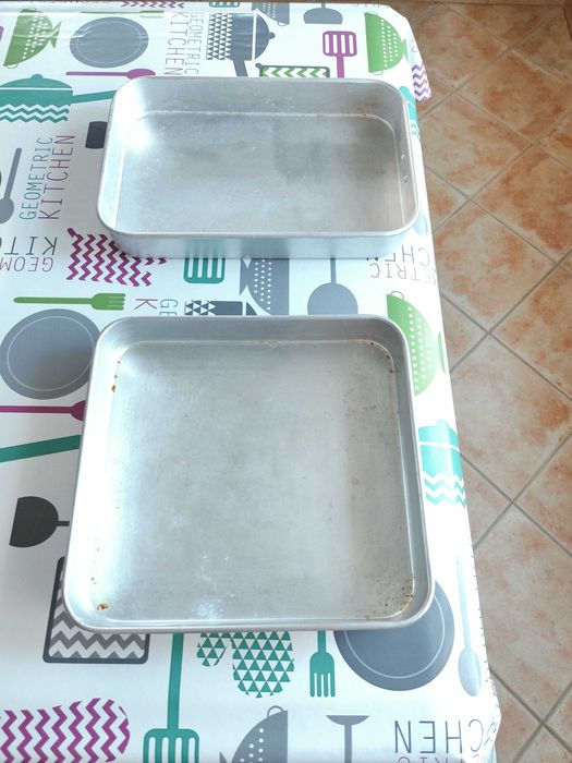 Tabuleiros em alumínio para forno