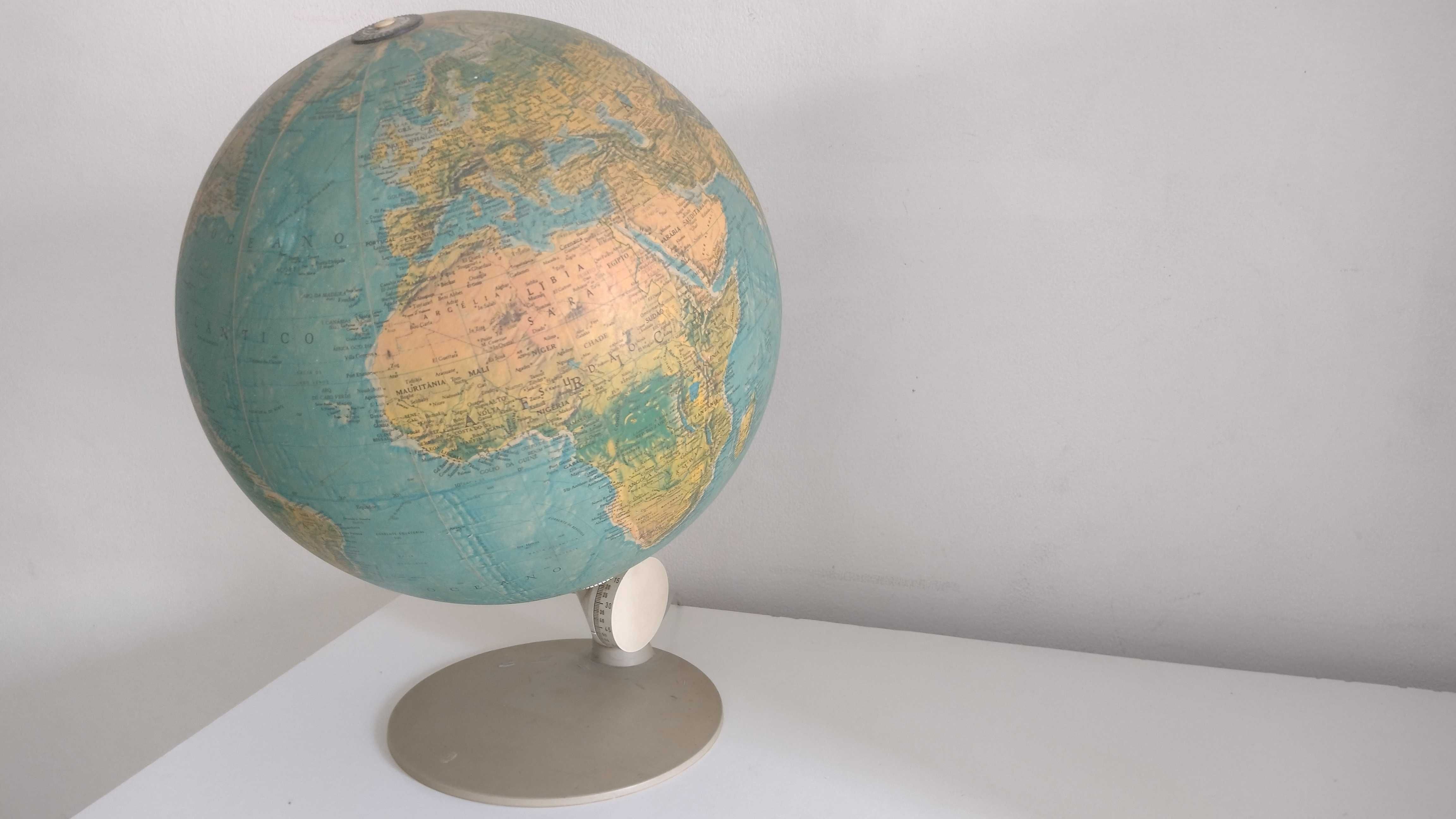 Candeeiro Globo Terrestre Antigo ScanGlobe