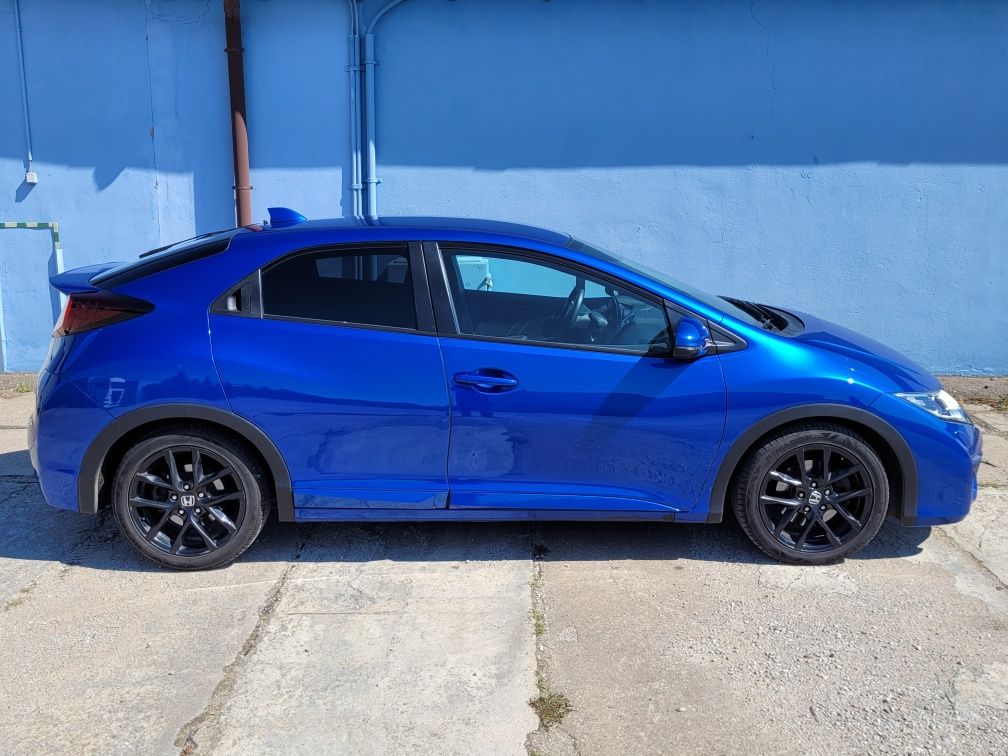 Honda Civic 2015 r. wersja SPORT z niezawodnym silnikiem 1.8 i-VTEC