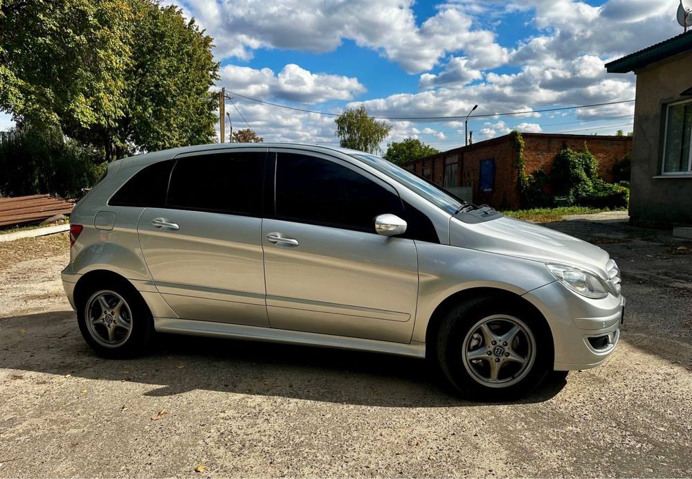 Мерседес В-180 2.0 cdi