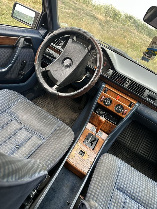 Продам Mercedes 230 АКПП газ бензин