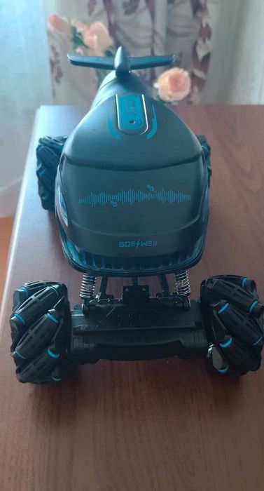 Детская машинка на радиоуправлении АКУЛА S-Drift S883 4WD с дымом