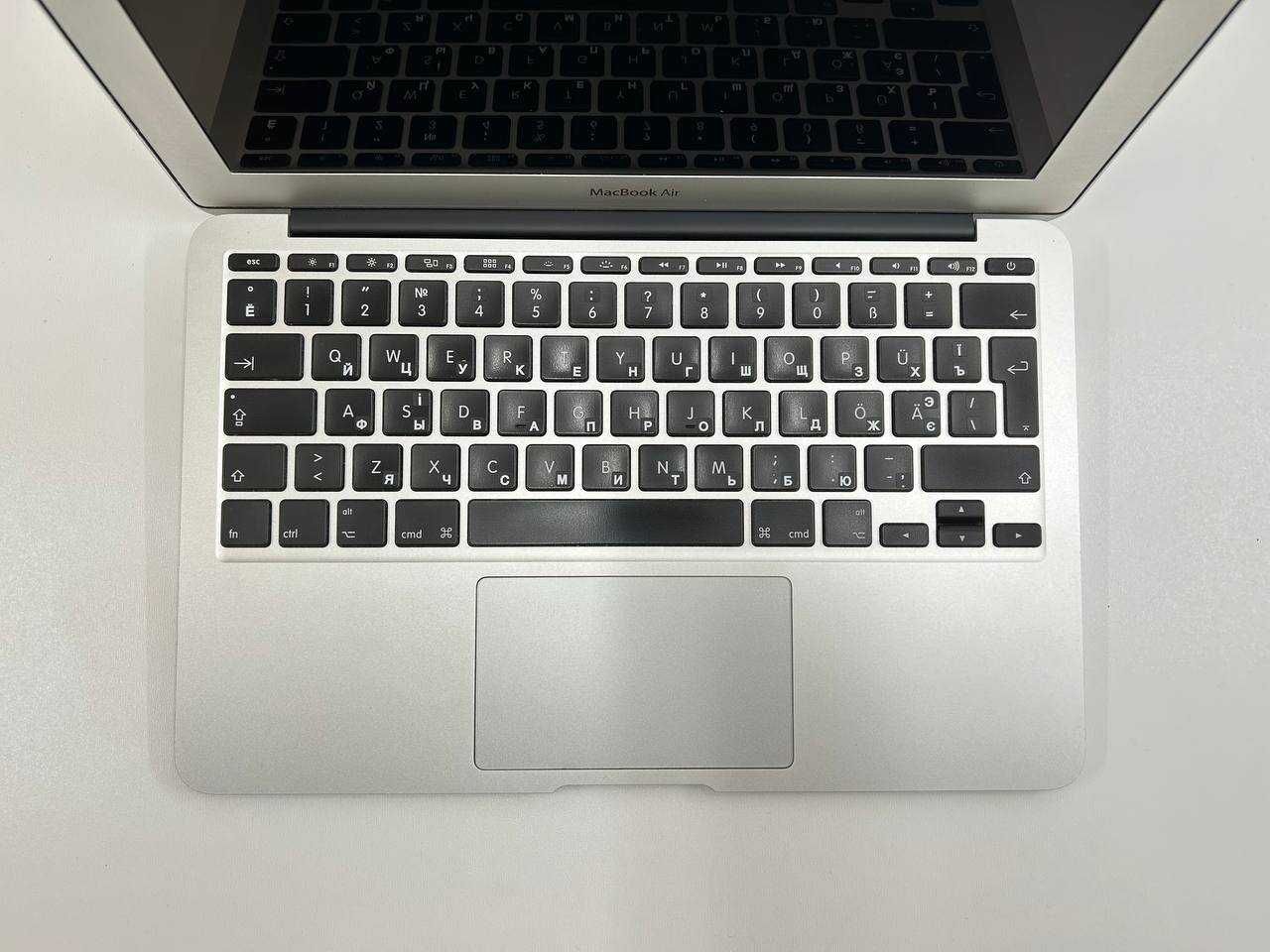 Ноутбук Apple MacBook Air 2011 (11.6"/i5-2467M/2GB/64GB)