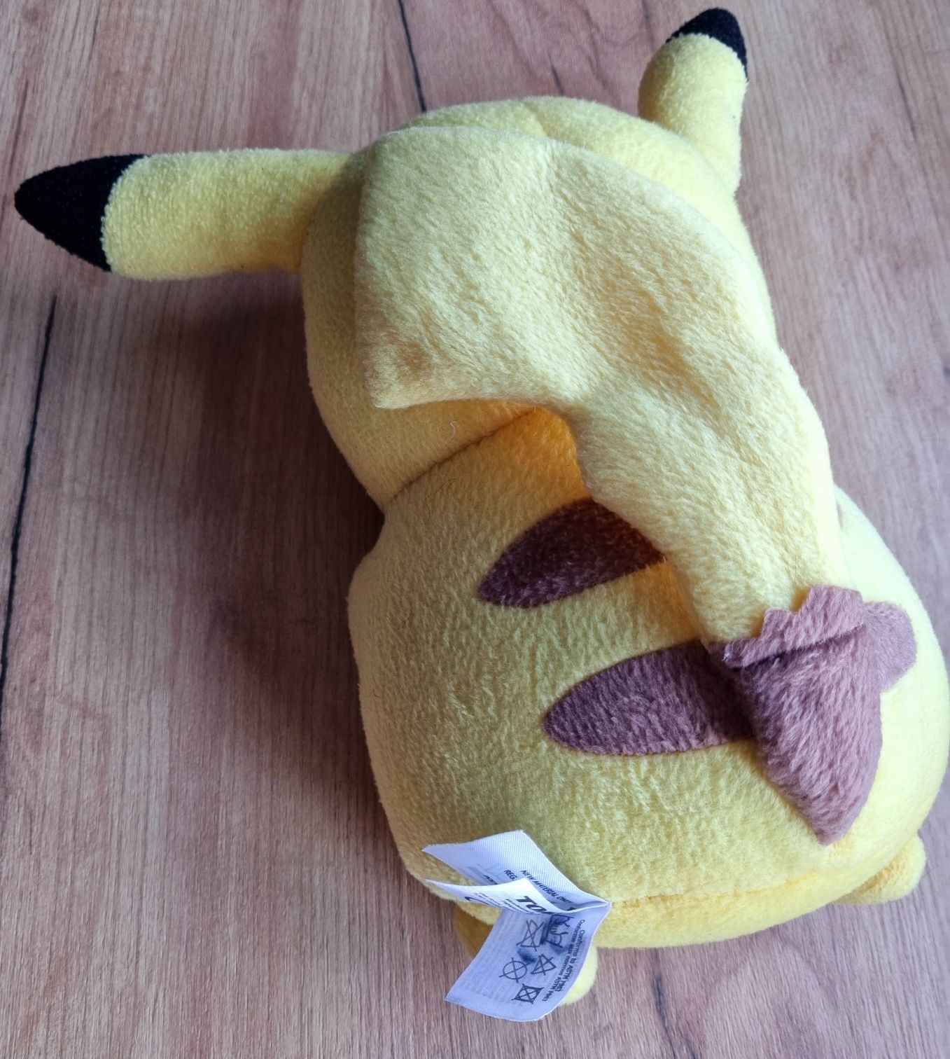 Maskotka Pokemon Pikachu pluszak Tomy 25 cm figurki