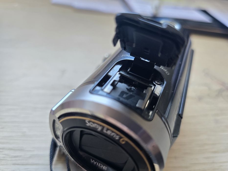 Sony Hdr cx305 digital video camera
