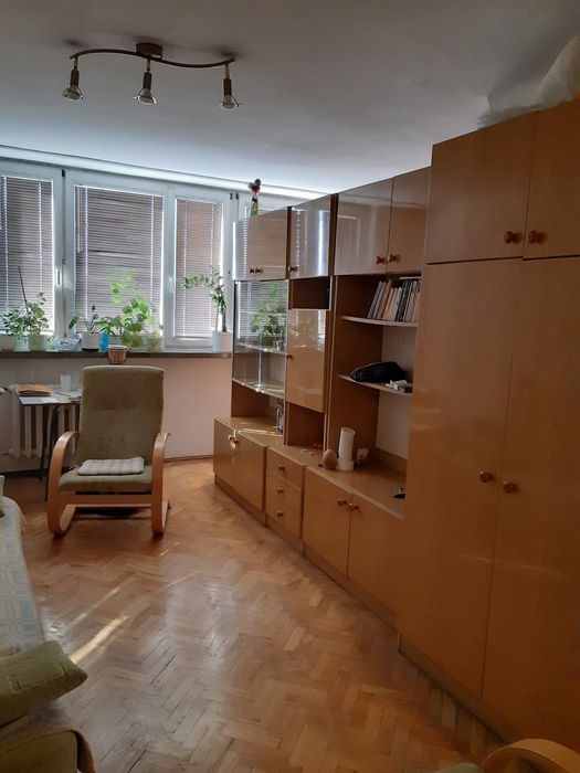 Centrum, 35 m2, kawalerka z 1 pokojem przedzielonym na 2 , ul. Lwowska
