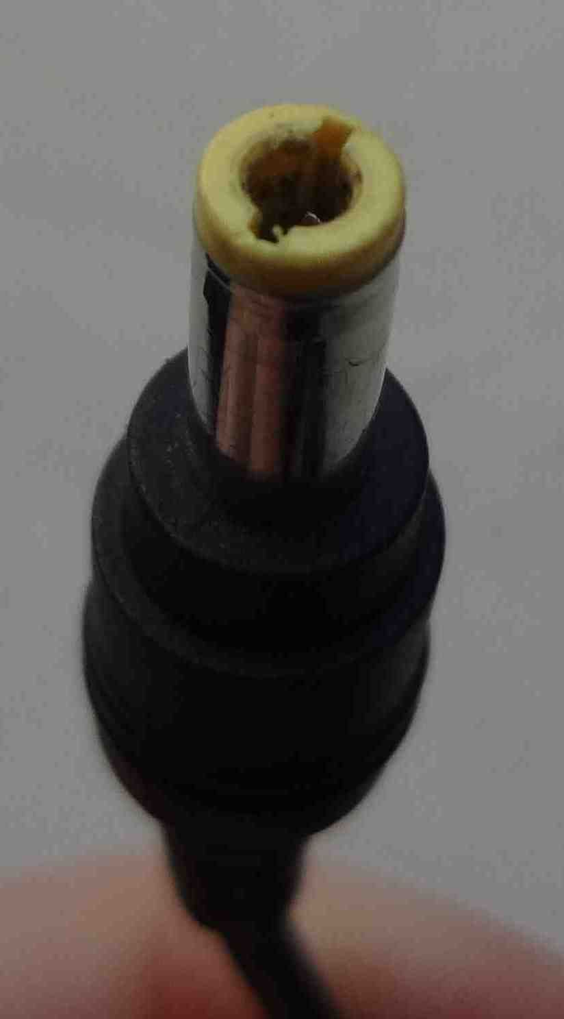 Зарядное устройство 20V 2A 0225A2040 блок, не рабочий