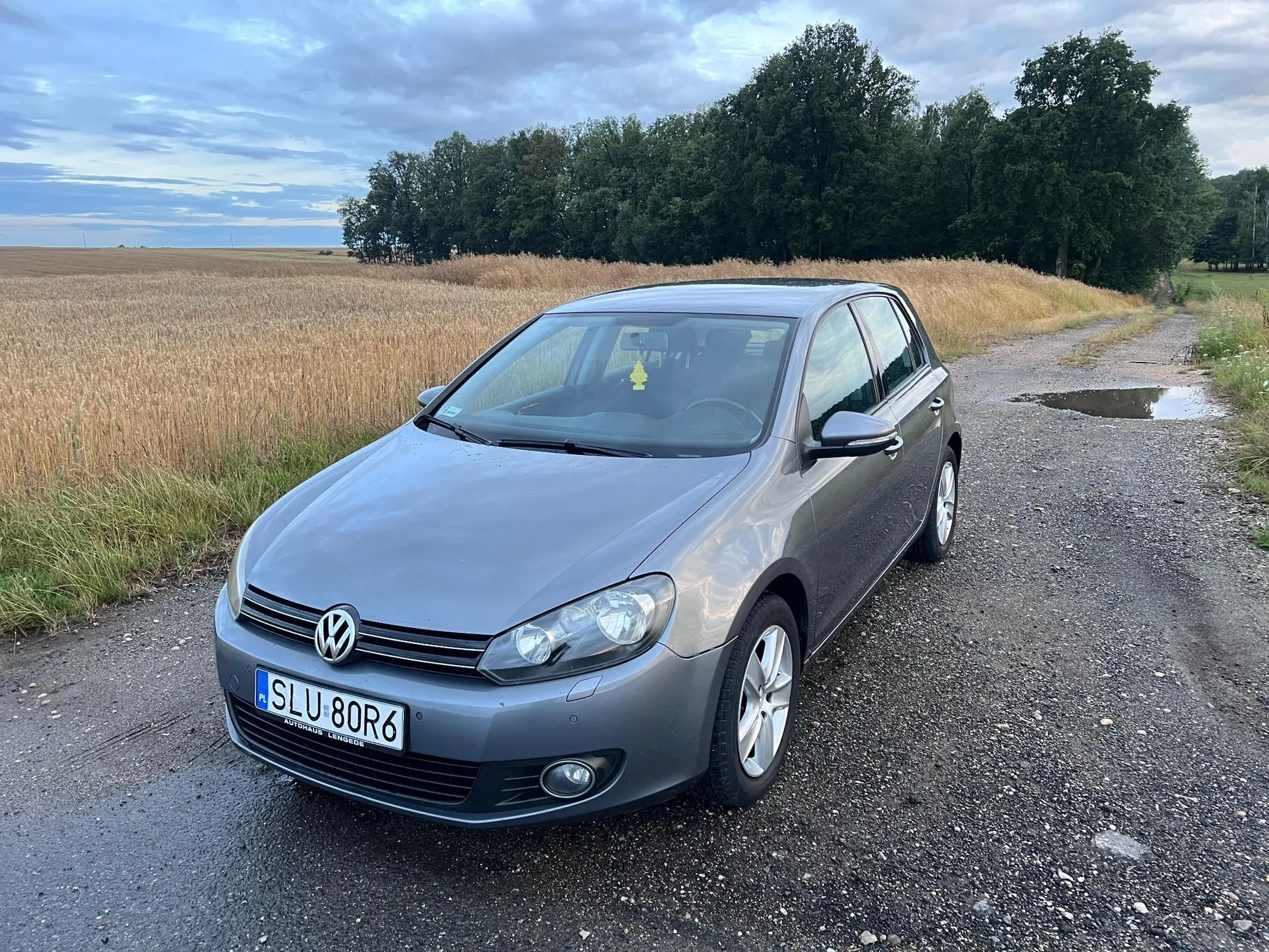 Volkswagen Golf 1.6 mpi 102 km,tempomat, podgrzewane fotele, AUX, klima 2 strefy