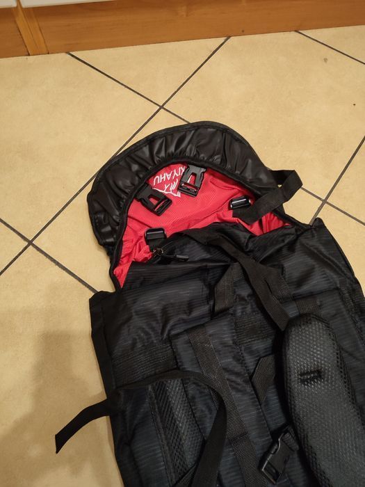 Nowy czerwony plecak turystyczny 90 L pojemny