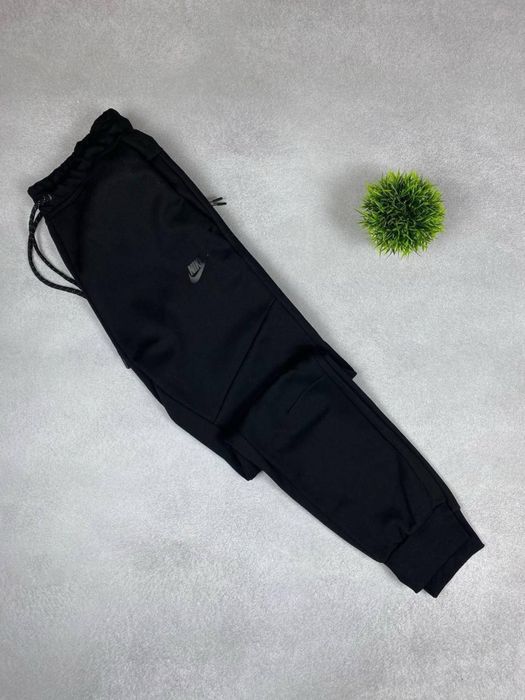 Чоловічий спортивний костюм Nike Tech Fleece