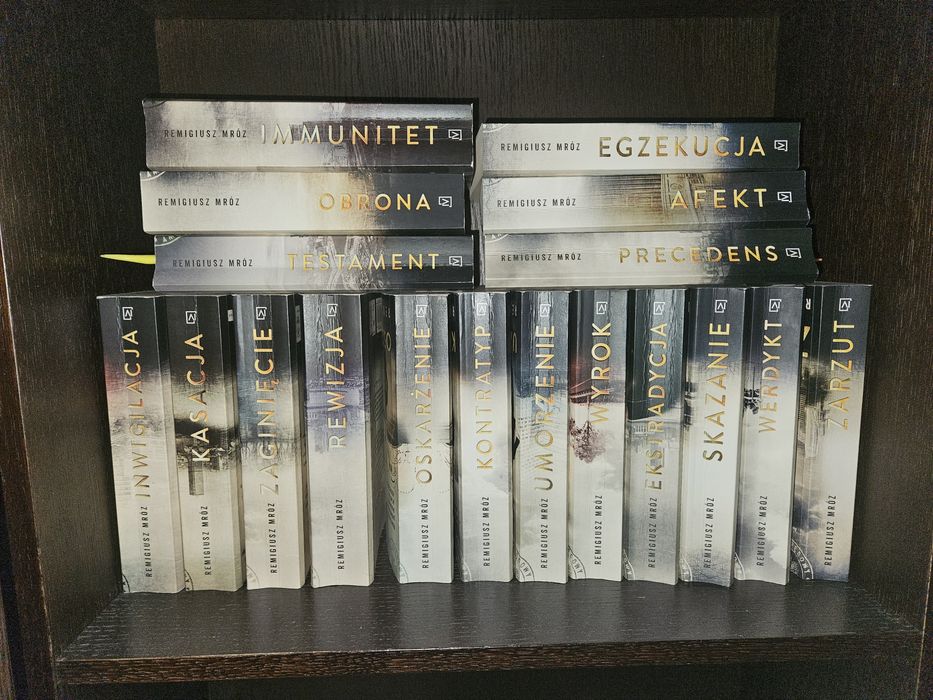 18 tonowa seria o Joannie Chyłce, Remigiusz Mróz