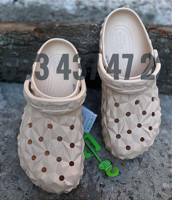 Крокси Сабо Унісекс Crocs Classic Geometric Crocs Classic Geometric