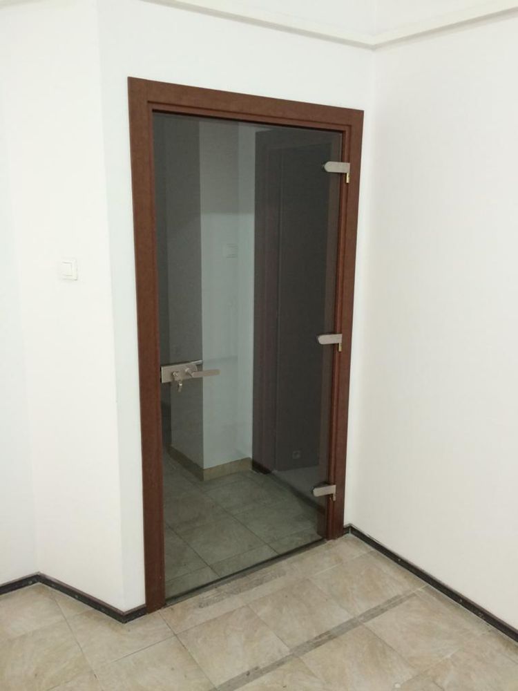 Drzwi szklane loft i ściany szklane