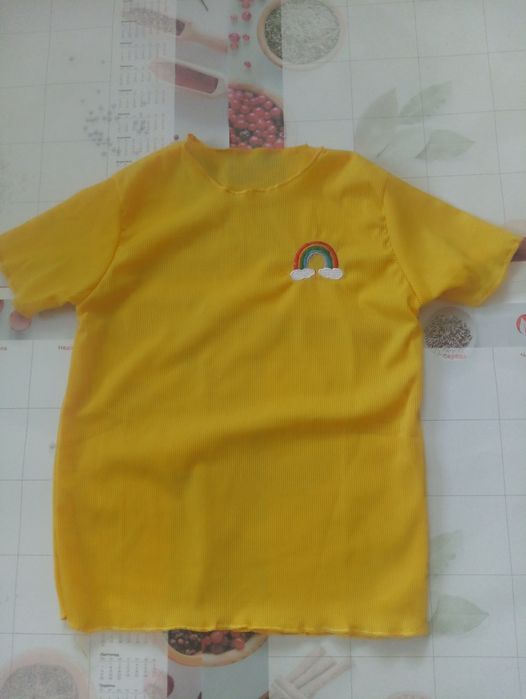 Футболка дитяча жовта і червона