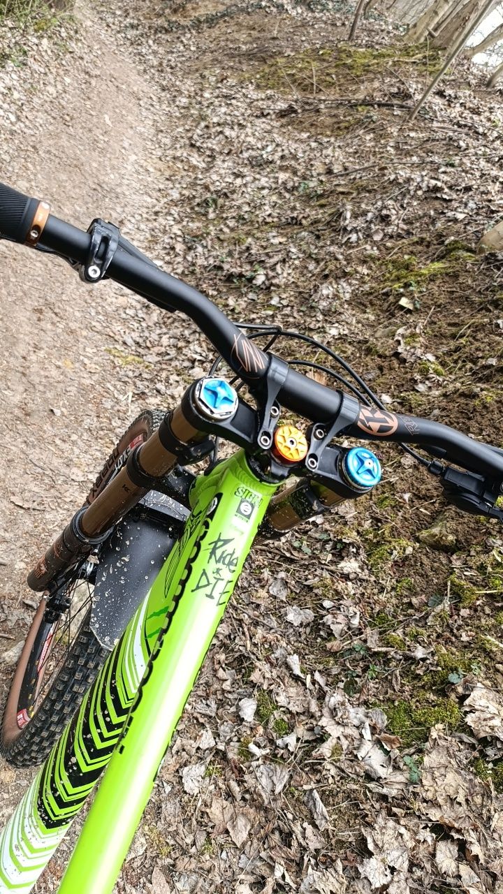 Commencal supreme V3 dh fr