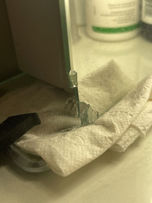 Stanowisko makijazowe  - biurko Malm Ikea lustro z oswietleniem