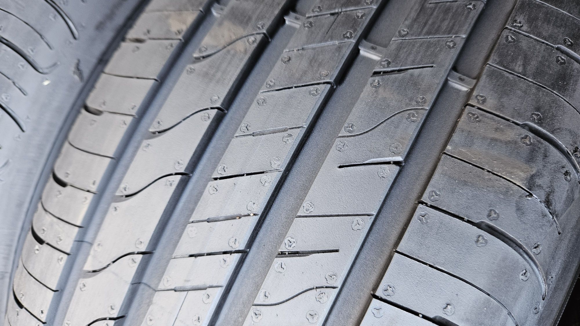 opony nowe 215/55R17 goodyear efficientgrip performance 2