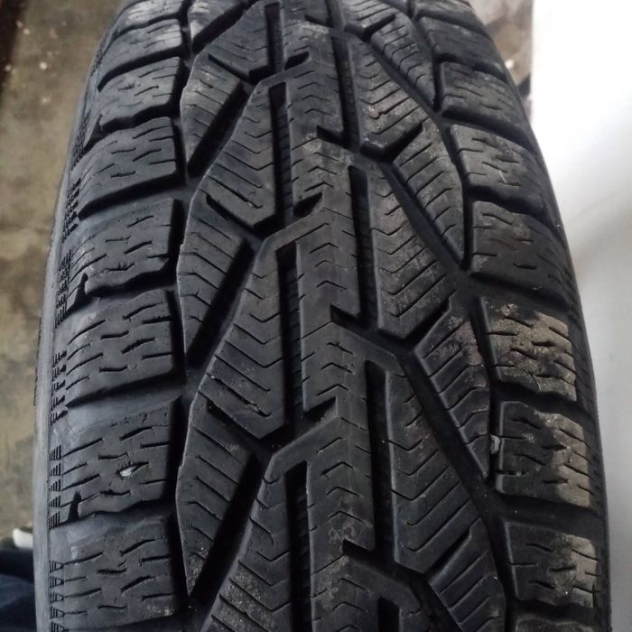 215 70 16 Комплект диски + шини зима