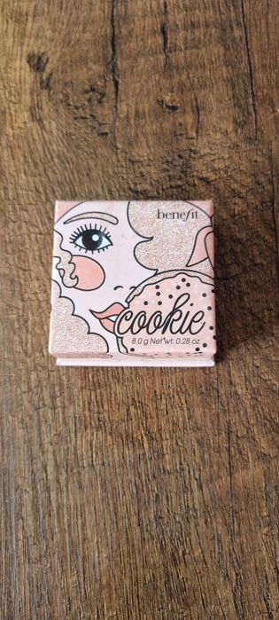Rozswietlacz Benefit cookie