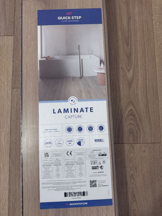 Dąb szczotkowany naturalny ciepły paczka paneli quick step