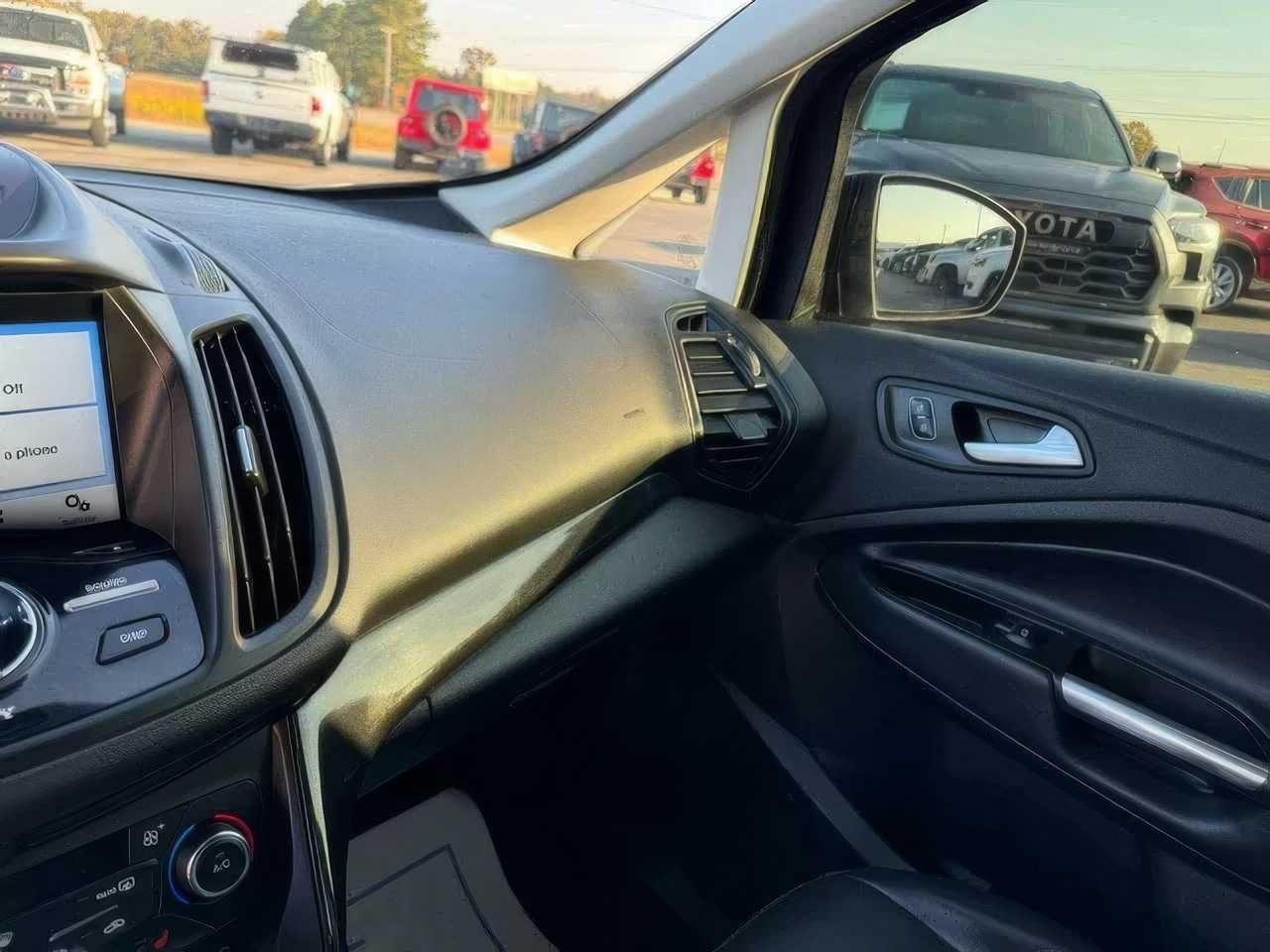 2017 Ford C-Max Energi Titanium