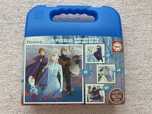 Maleta com conjunto de 4 puzzles progressivos Frozen