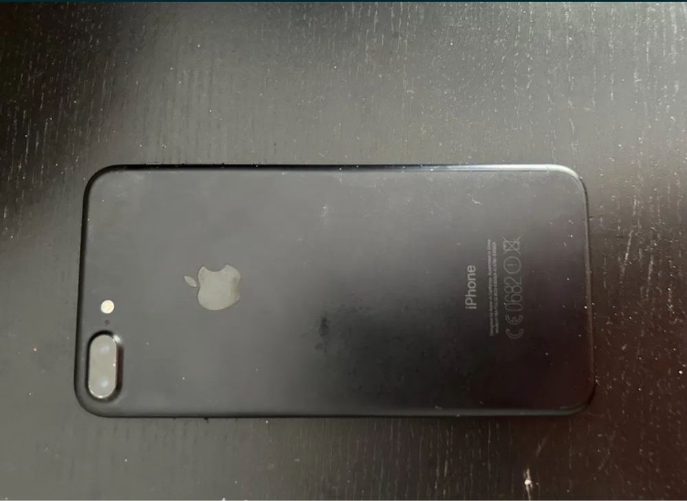 Продам Iphone 7 plus r-sim