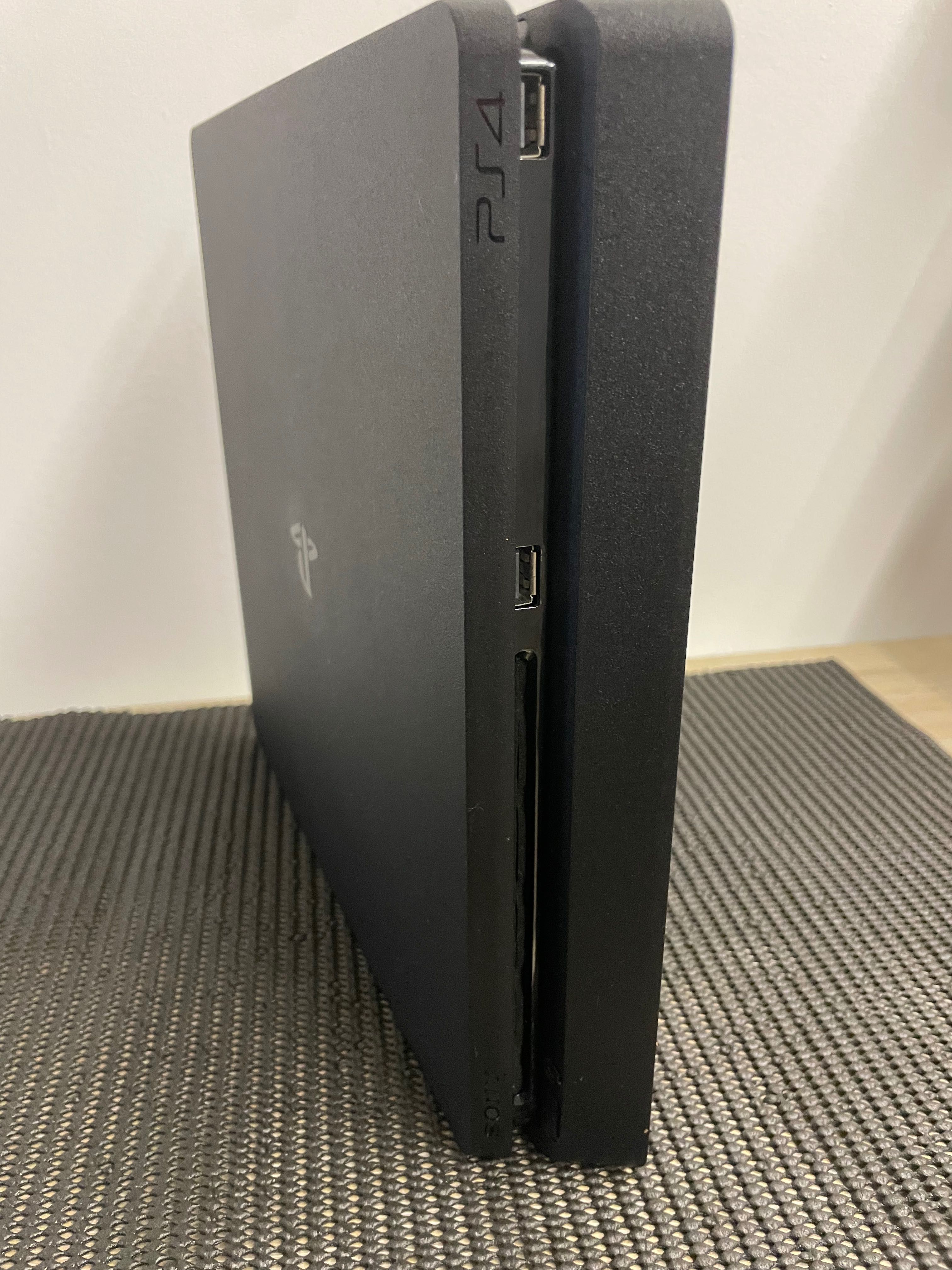 PlayStation 4 slim 1T