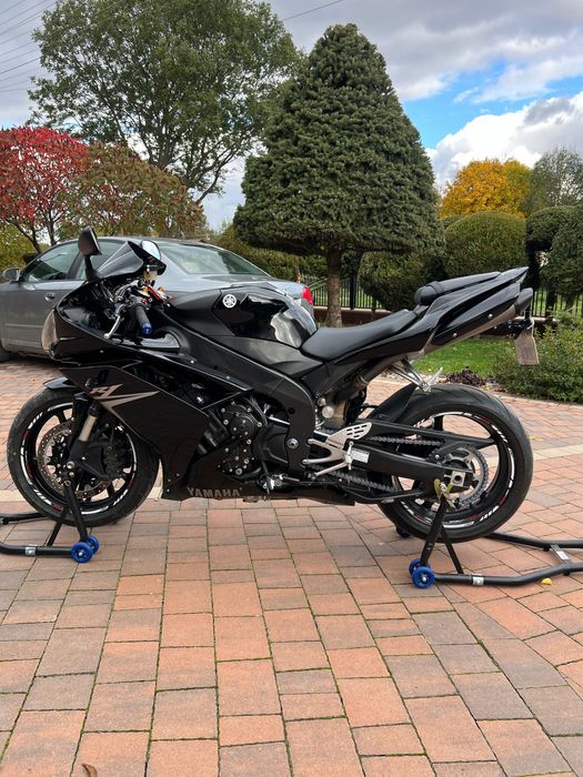 Yamaha R1 RN19 niski przebieg