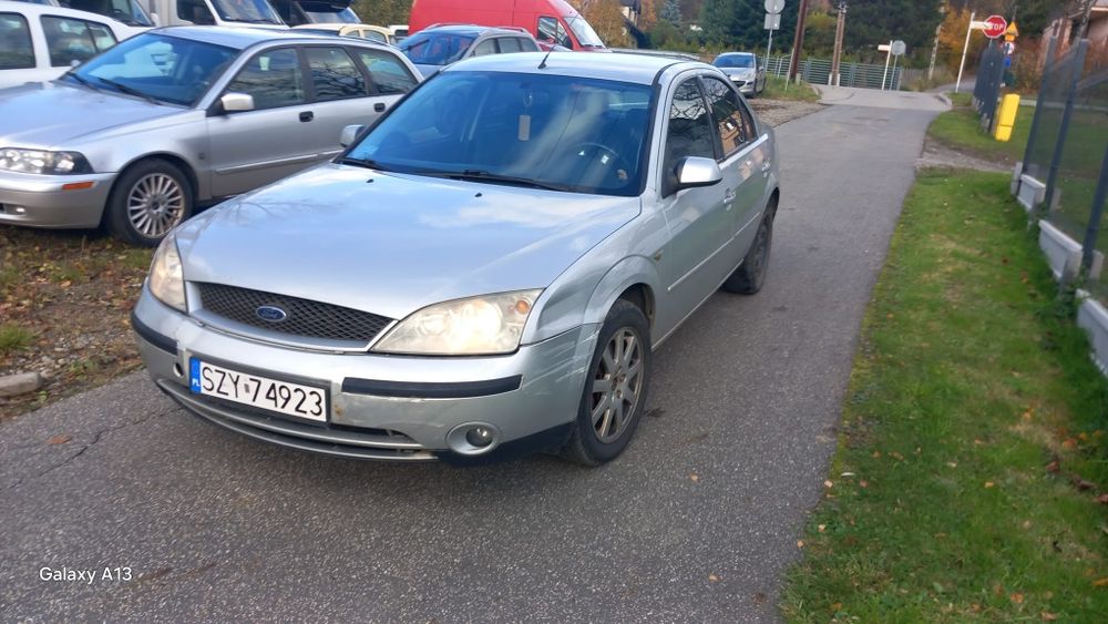 Ford Mondeo sedan