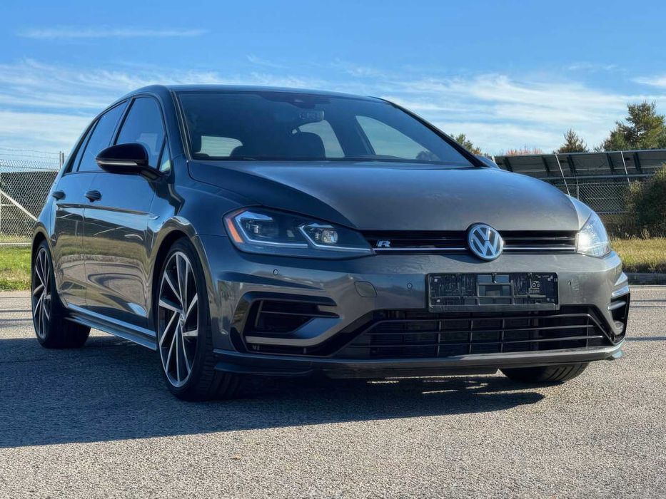 Volkswagen Golf R 4Motion      2019
