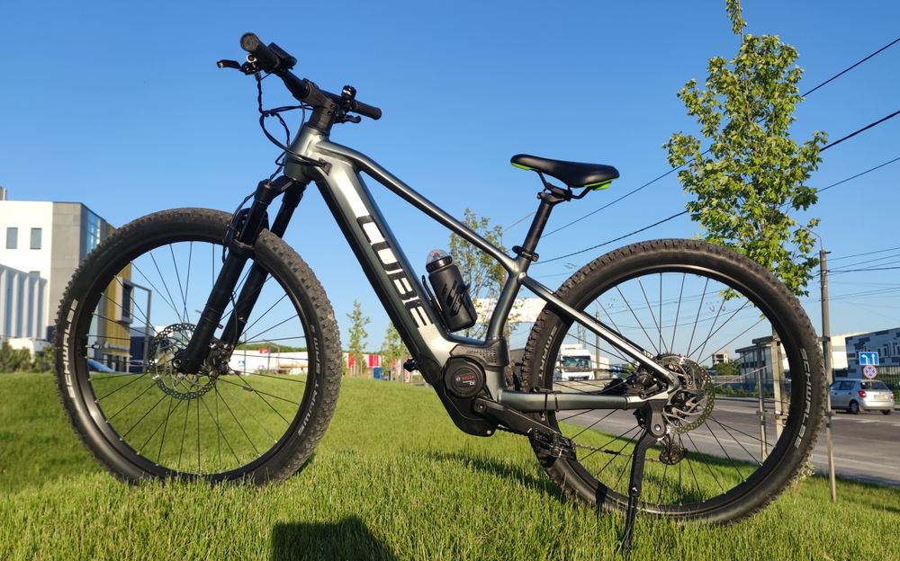 Електровелосипед Cube, колеса 27.5, рама S