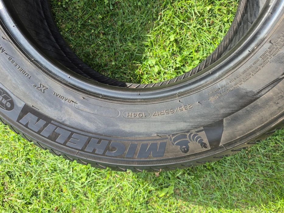 235/65/17 michelin зима пара 85% залишок протектору