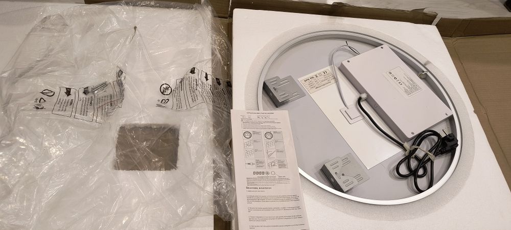 Lustro łazienkowe LED / zegarek / nowe!