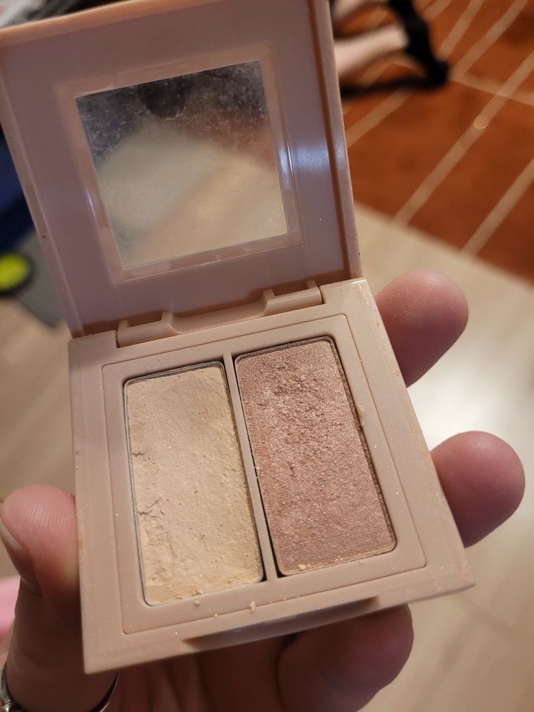 Podkład affinitone Maybelline