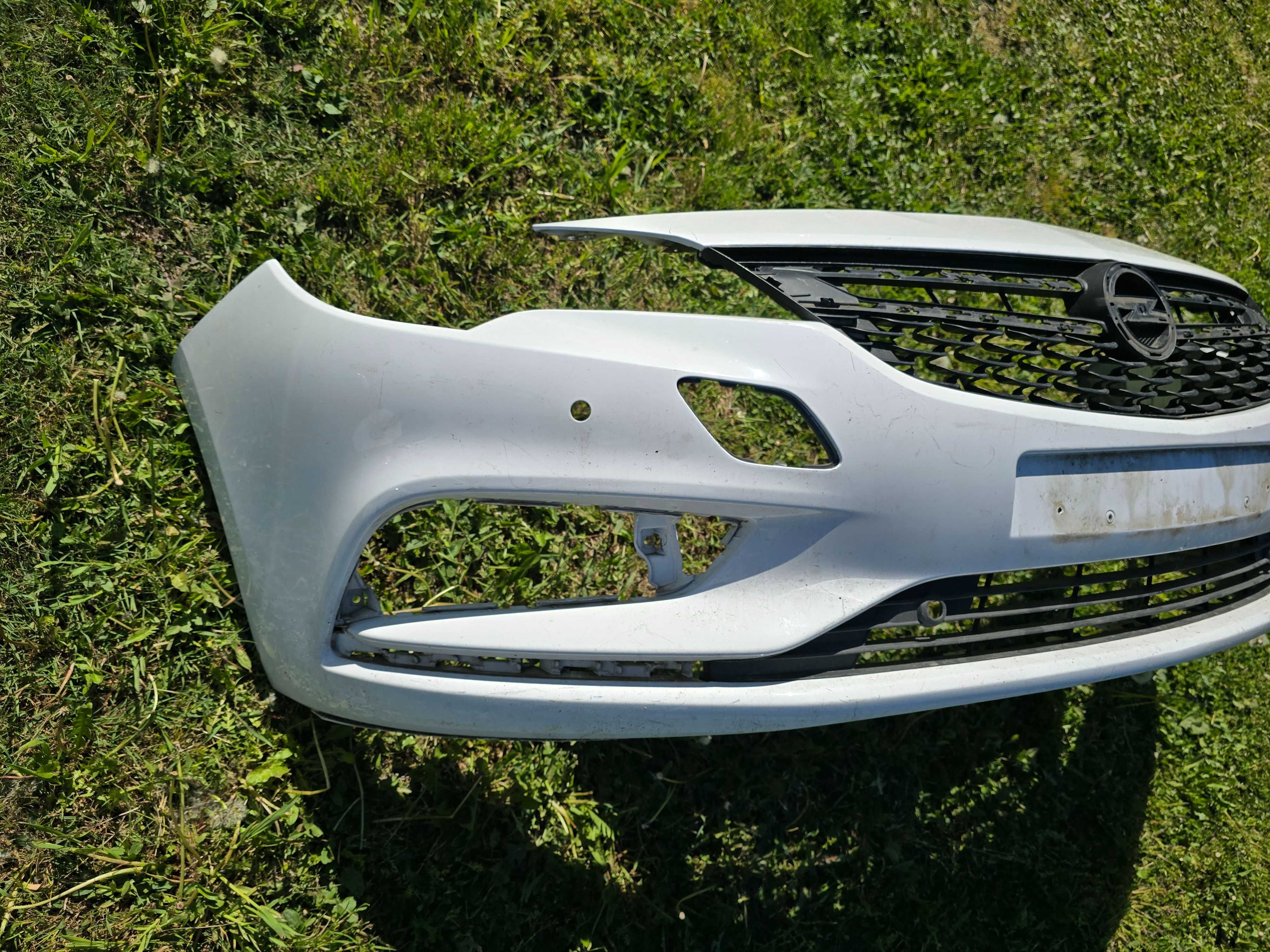 zderzak przód Opel Astra K