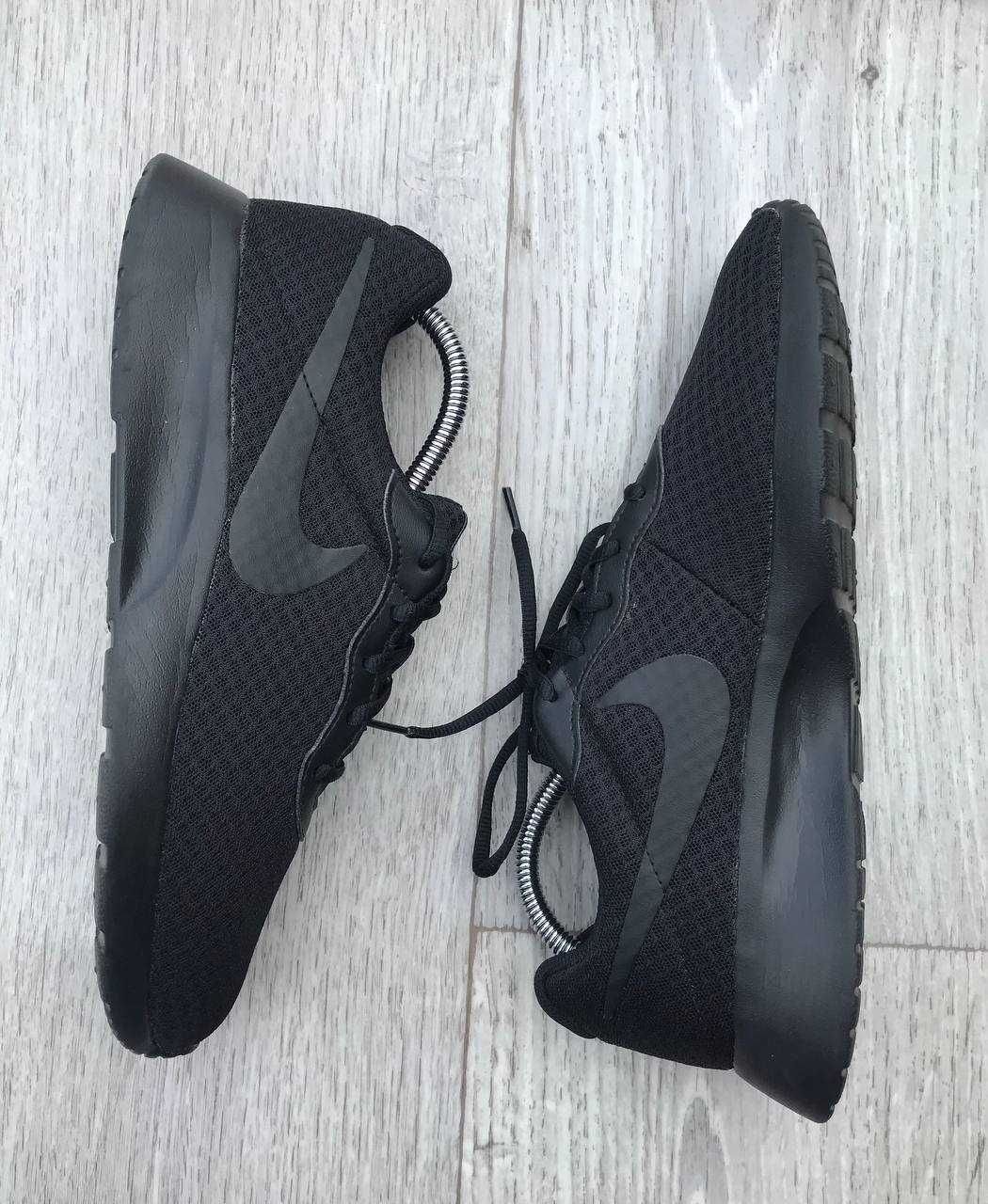 Кросівки Nike Tanjun DJ6258-001 новенькі