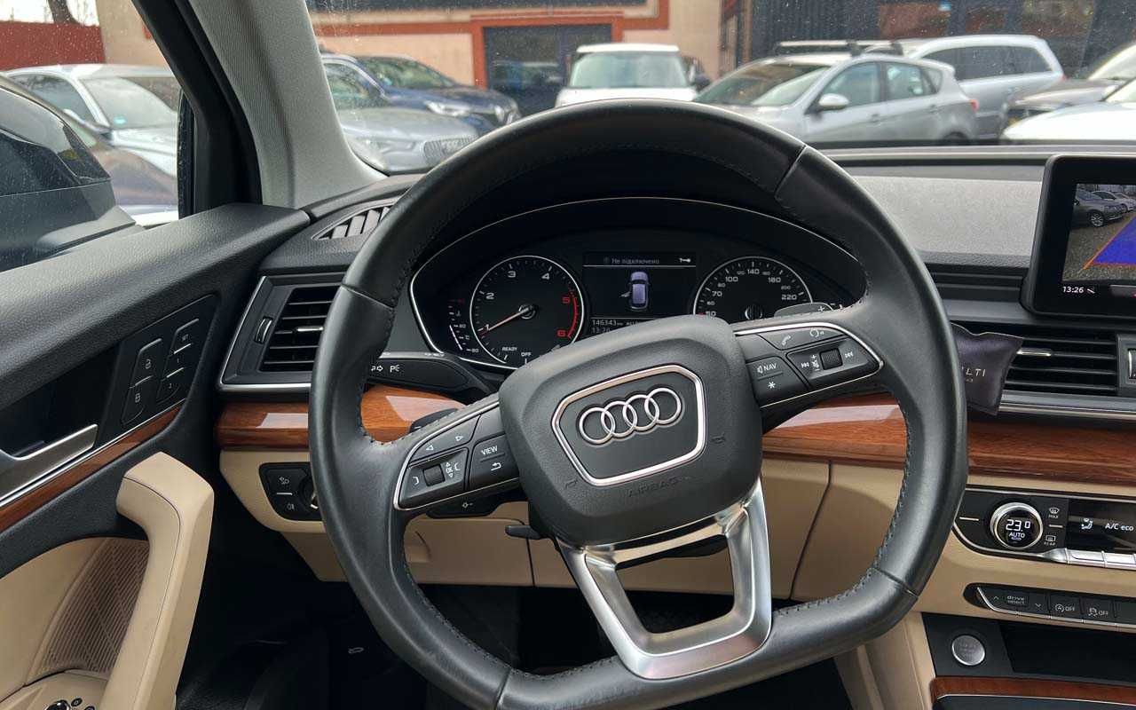 Audi Q5 2019 року