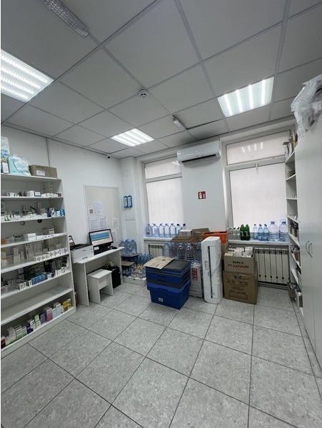 Здам в оренду фасадне комерційне приміщення у центрі Тячіва