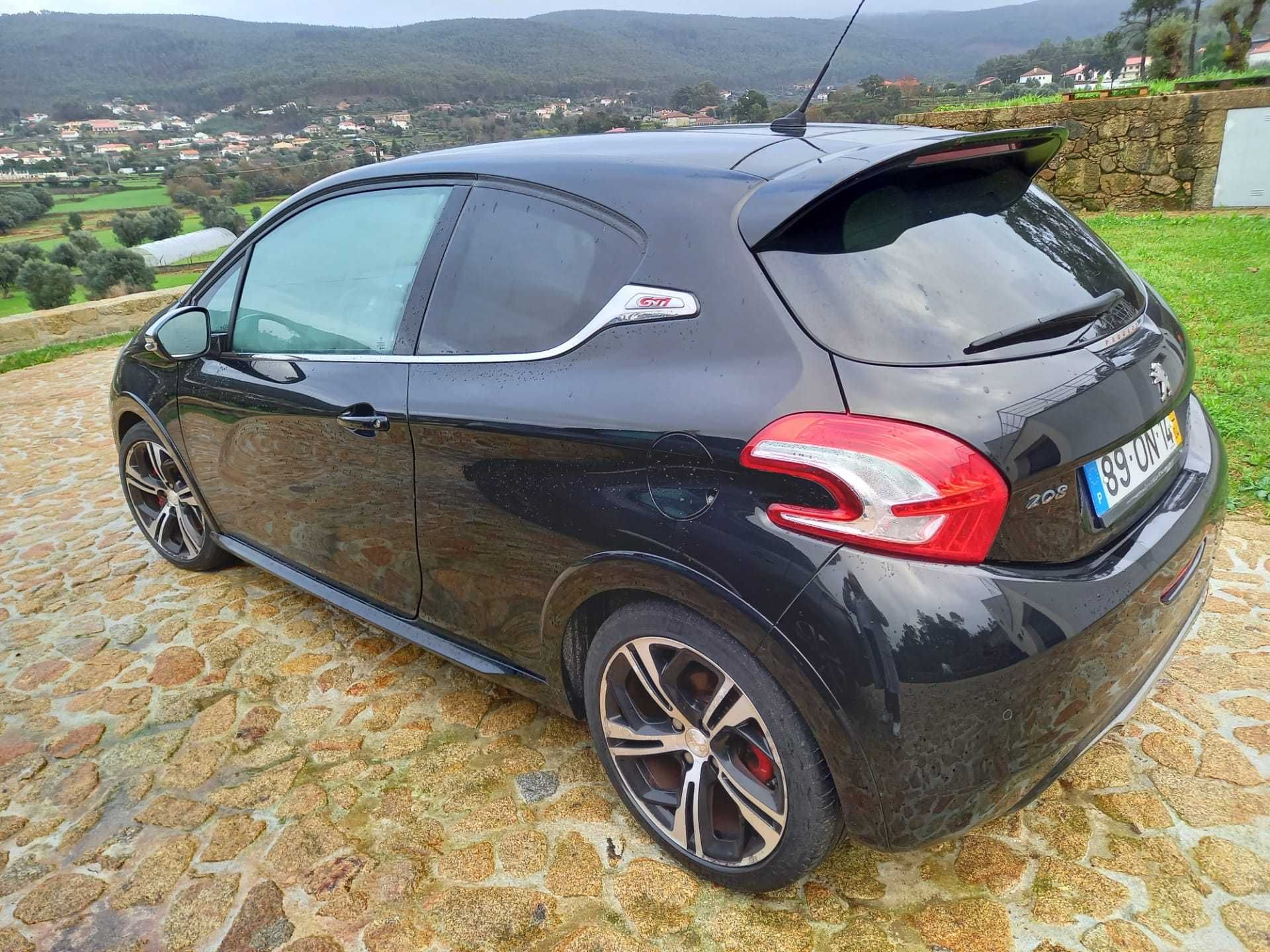 Peugeut 208 GTI
2014