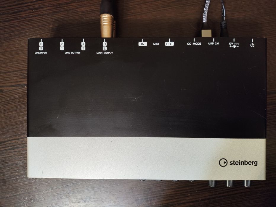 Звукова карта Steinberg Yamaha UR44