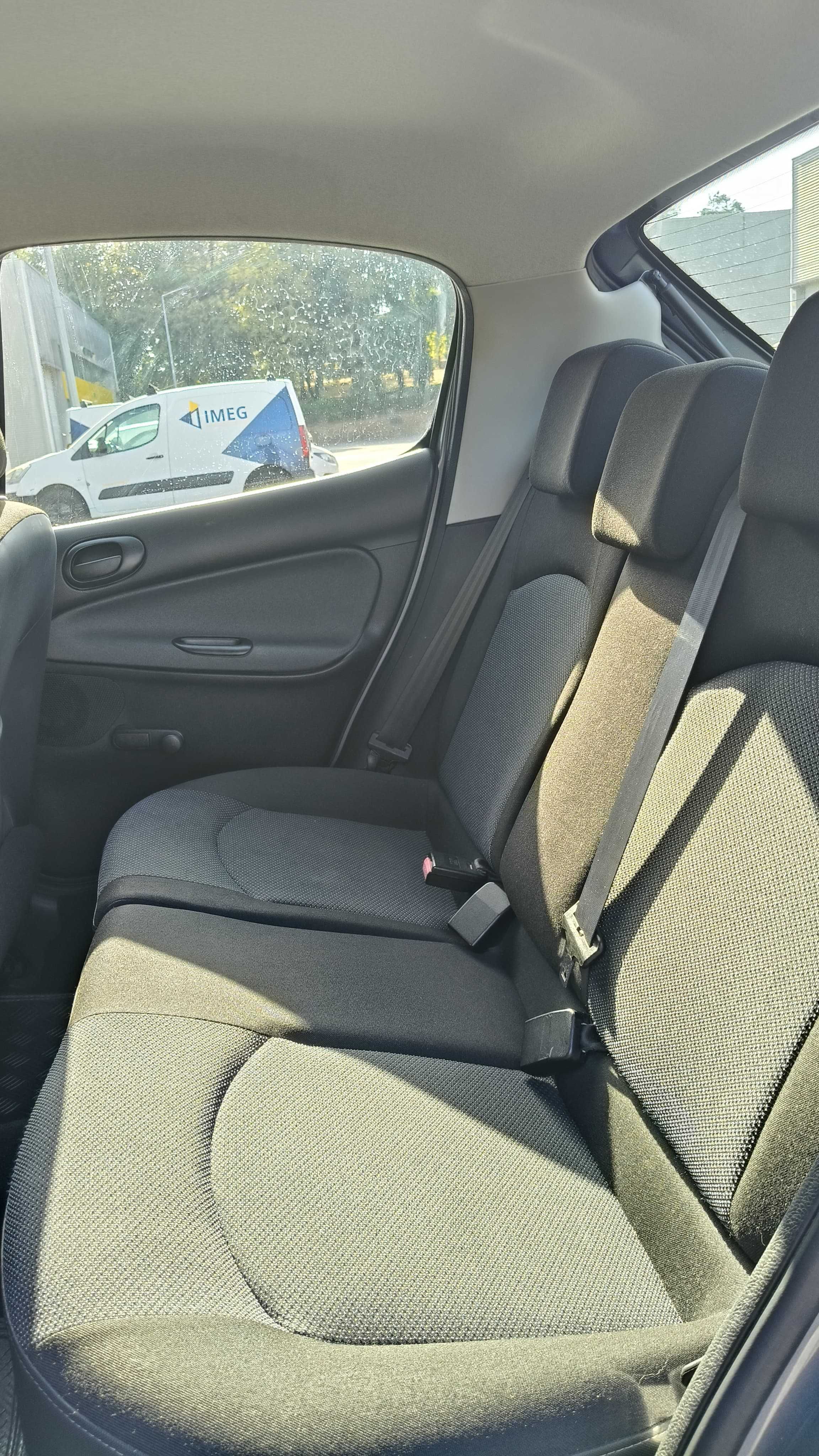 Peugeot 206+ 1.1 Trendy Gasolina – Setembro 2009