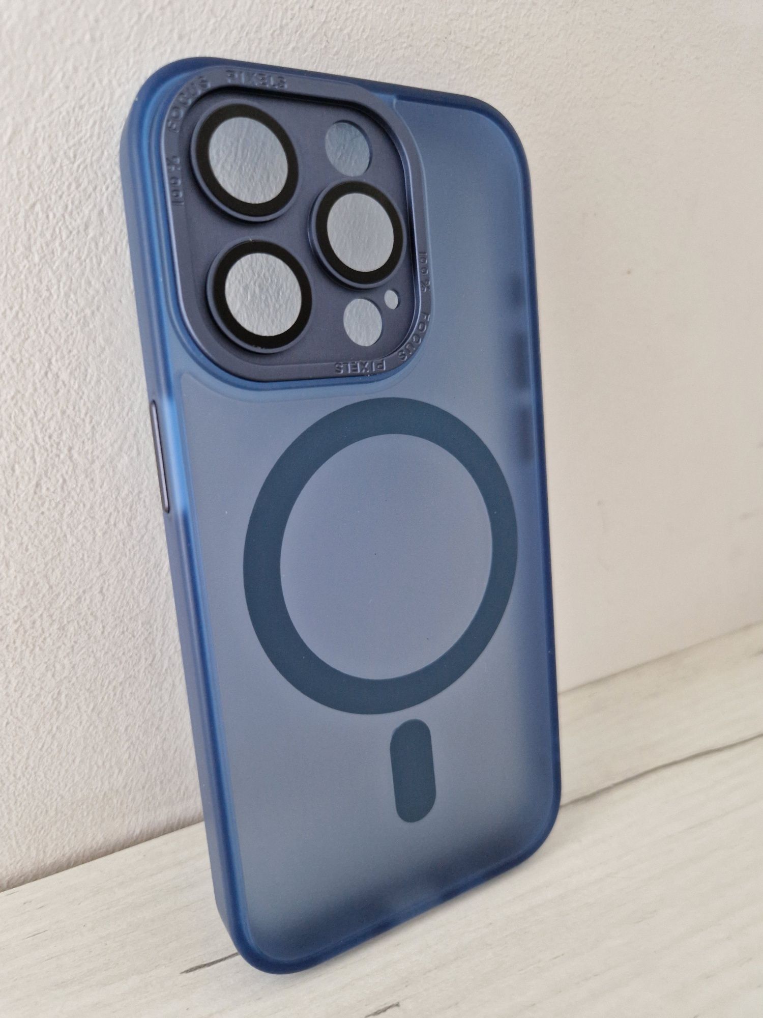 Tel Protect Magmat Case do Iphone 15 Pro Granatowy