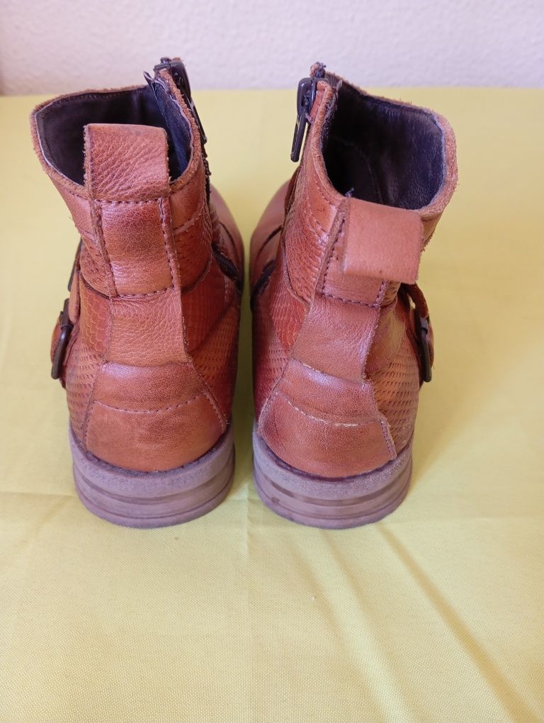 Botas curtas 36 em pele Seaside