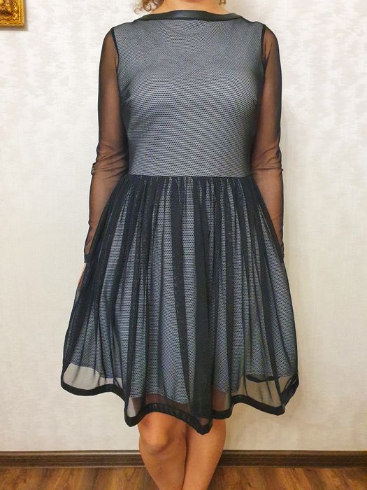 Женское черное платье